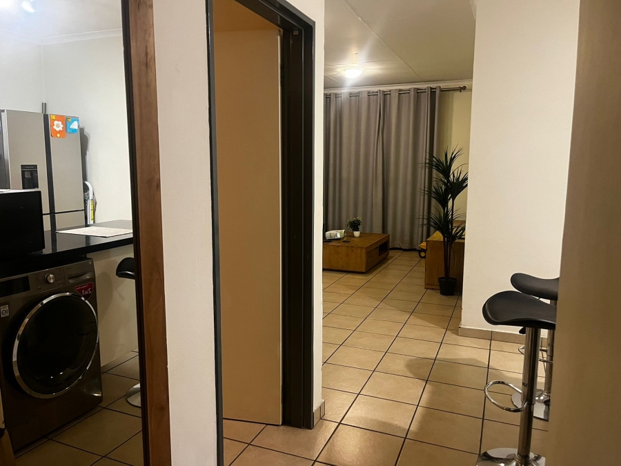 To Let 2 Bedroom Property for Rent in Grand Central Gauteng