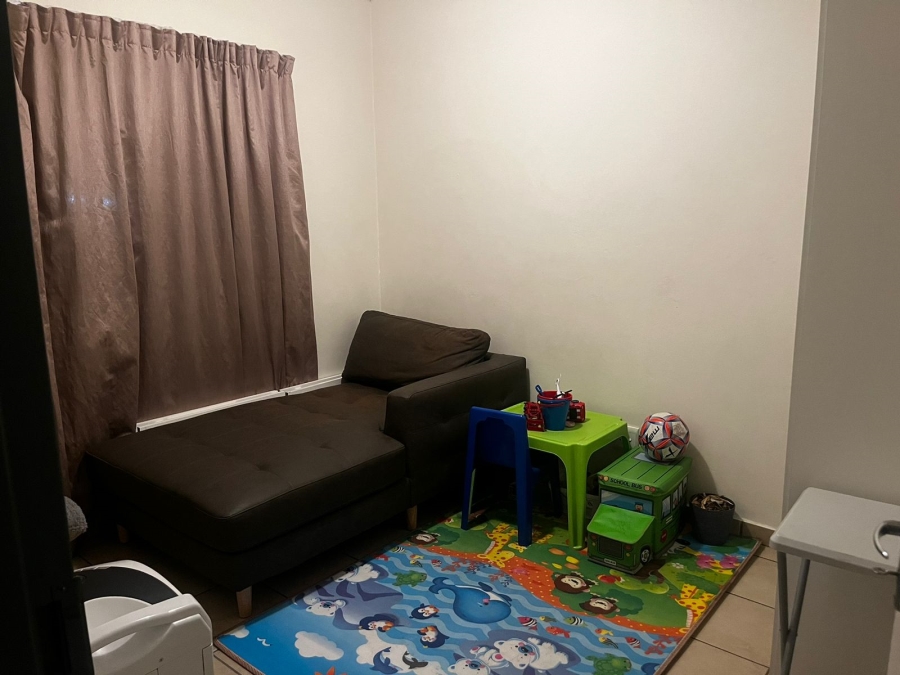 To Let 2 Bedroom Property for Rent in Grand Central Gauteng