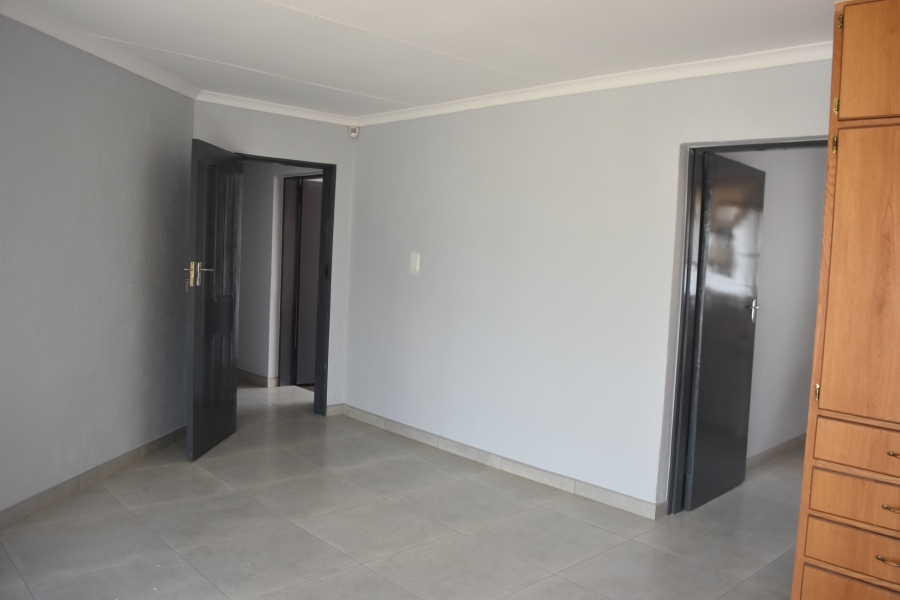 4 Bedroom Property for Sale in The Orchards Gauteng