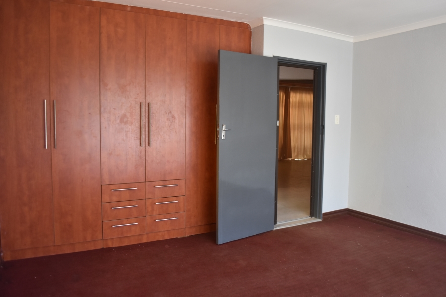 4 Bedroom Property for Sale in The Orchards Gauteng