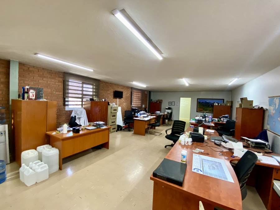 To Let commercial Property for Rent in Randjespark Gauteng