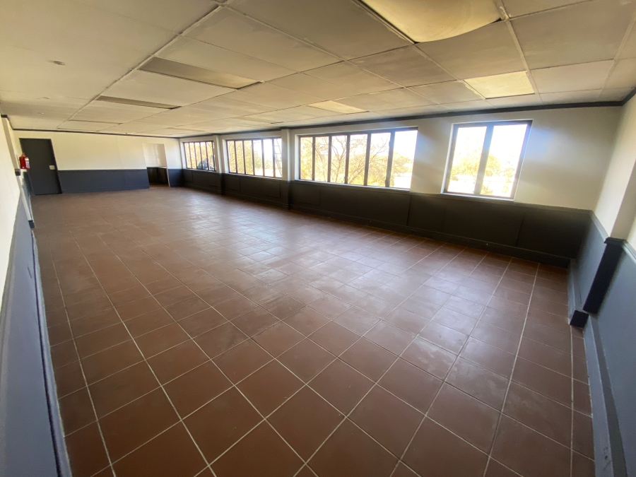 To Let commercial Property for Rent in Randjespark Gauteng