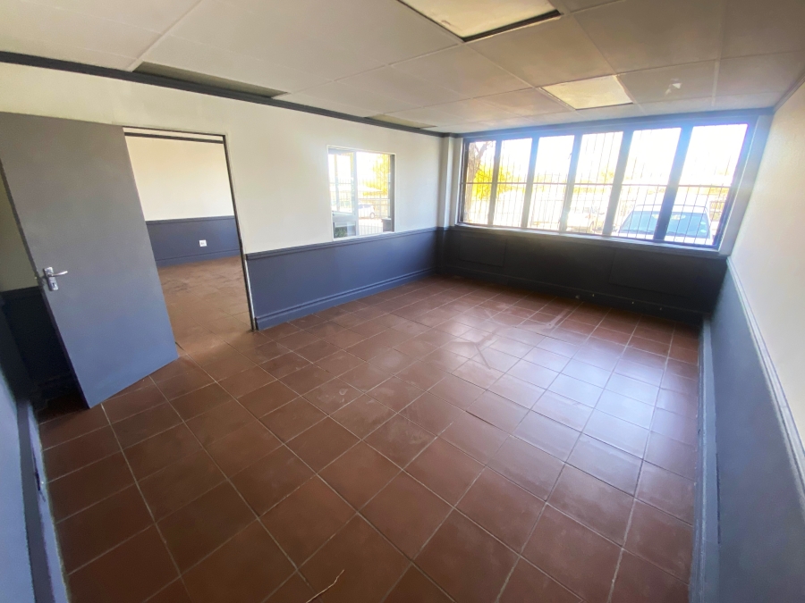 To Let commercial Property for Rent in Randjespark Gauteng