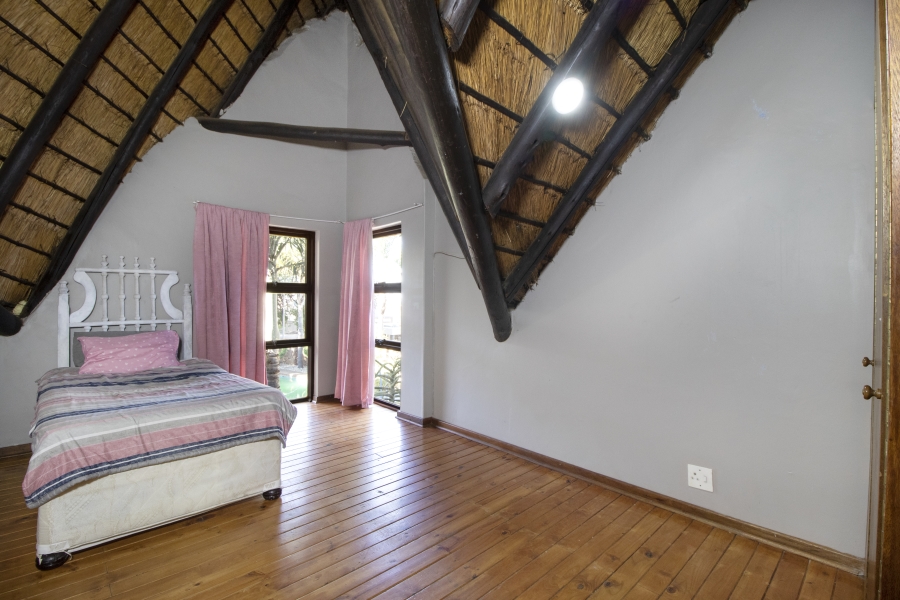 7 Bedroom Property for Sale in Waterkloof Park Gauteng