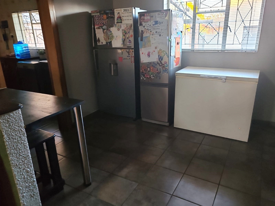 4 Bedroom Property for Sale in Vanderbijlpark SW 5 Gauteng