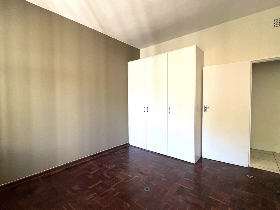 To Let 2 Bedroom Property for Rent in Linden Gauteng