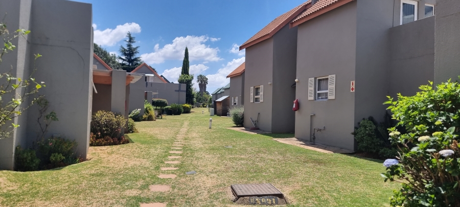 3 Bedroom Property for Sale in Weltevreden Park Gauteng