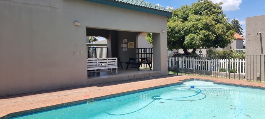 3 Bedroom Property for Sale in Weltevreden Park Gauteng