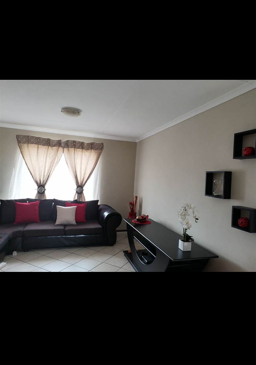 To Let 2 Bedroom Property for Rent in Terenure Gauteng