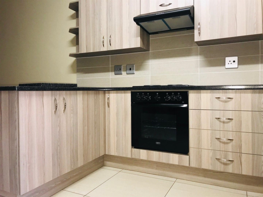 2 Bedroom Property for Sale in Three Rivers Proper Gauteng