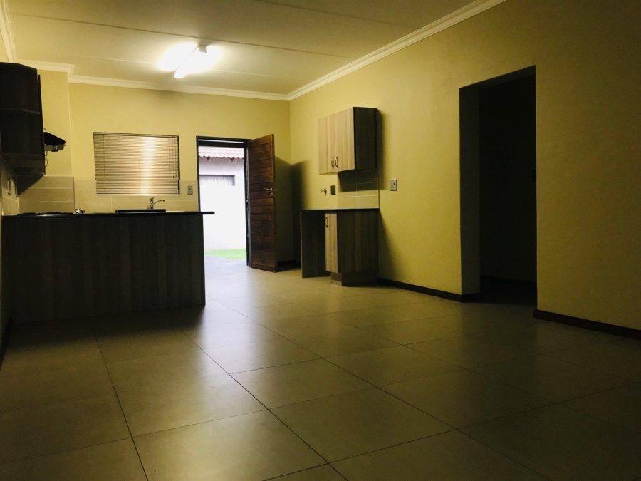 2 Bedroom Property for Sale in Three Rivers Proper Gauteng