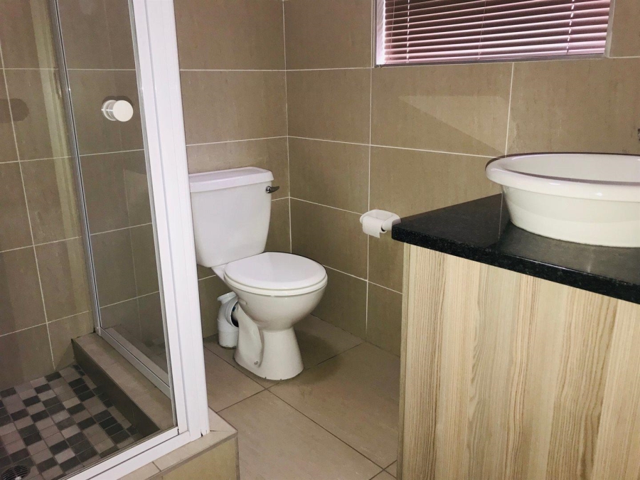 2 Bedroom Property for Sale in Three Rivers Proper Gauteng