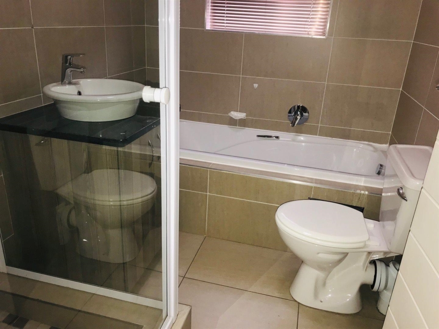 2 Bedroom Property for Sale in Three Rivers Proper Gauteng