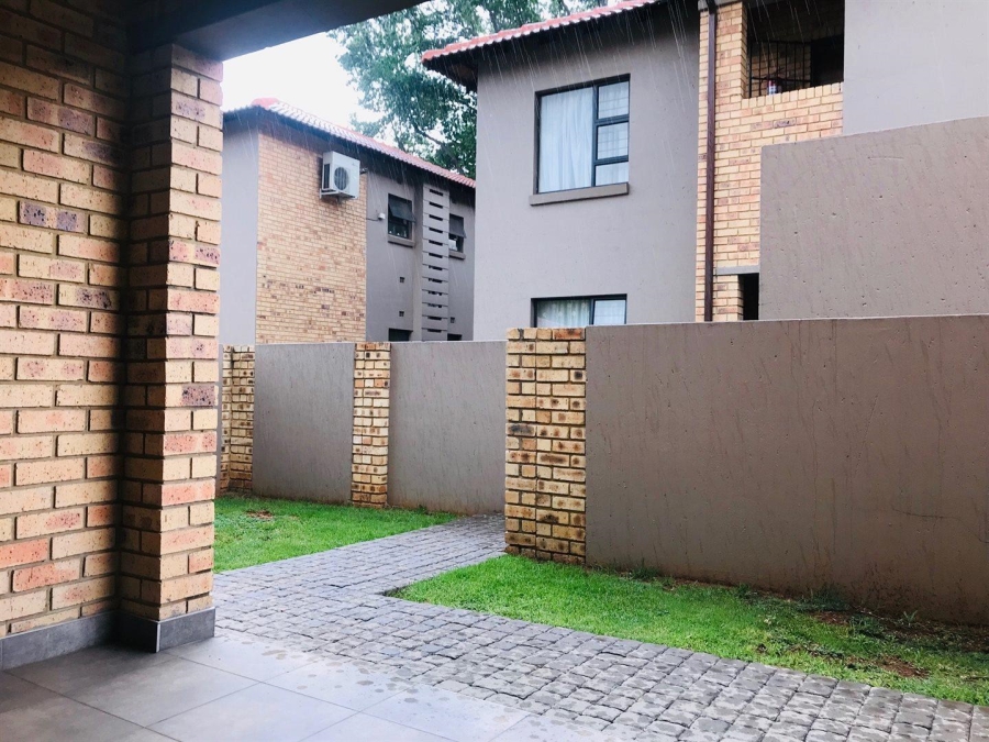 2 Bedroom Property for Sale in Three Rivers Proper Gauteng