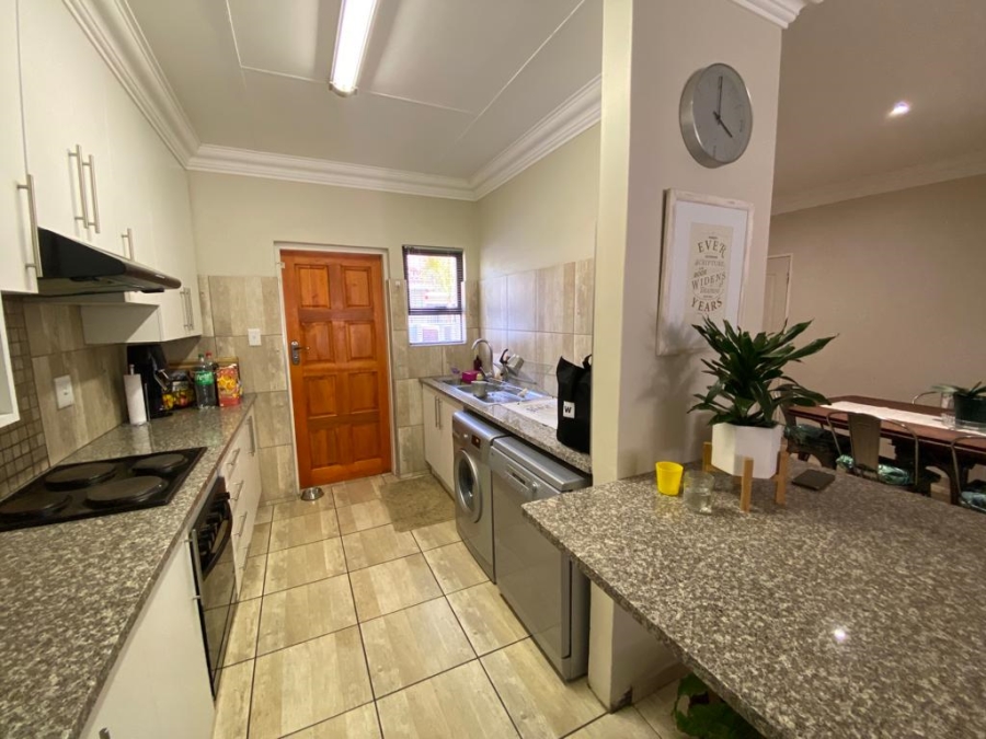 3 Bedroom Property for Sale in Three Rivers Proper Gauteng