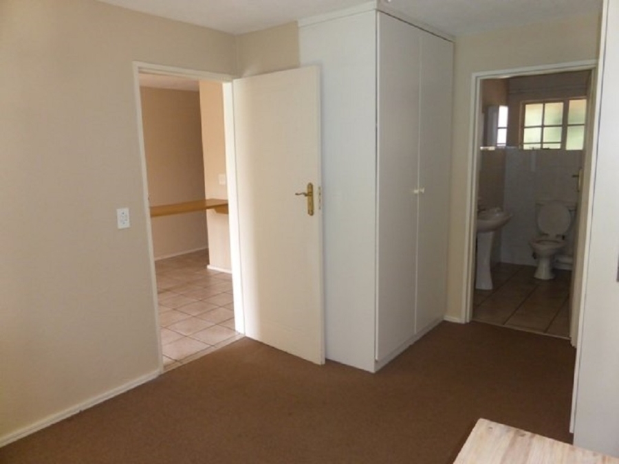 To Let 1 Bedroom Property for Rent in Monument Park Gauteng