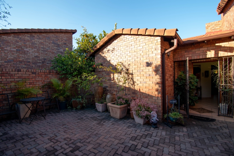 3 Bedroom Property for Sale in North Riding Gauteng