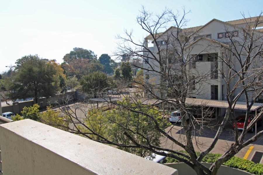 1 Bedroom Property for Sale in Bryanston Gauteng