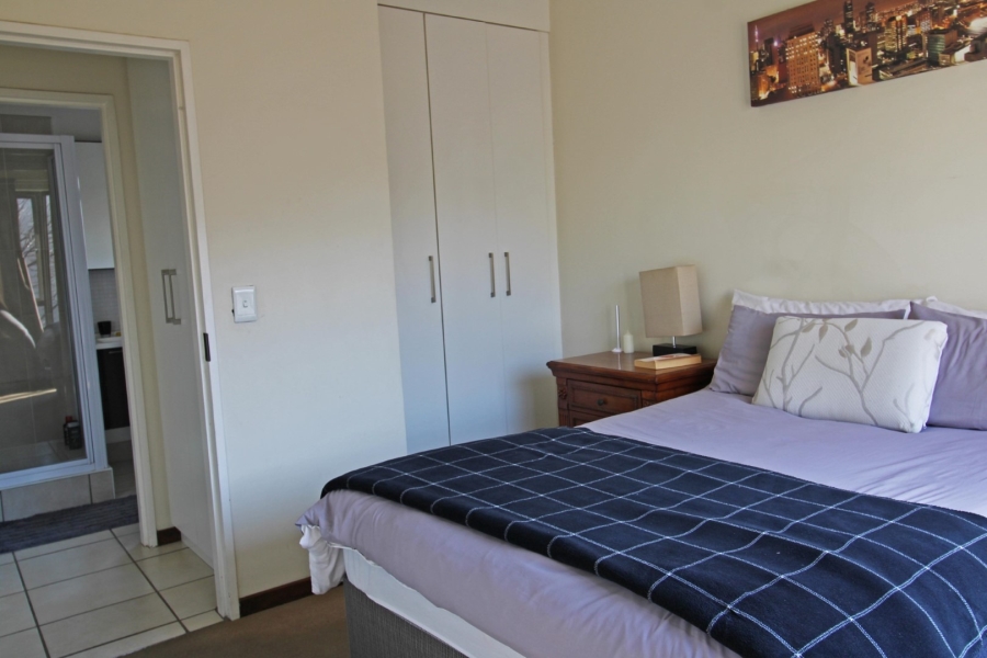 1 Bedroom Property for Sale in Bryanston Gauteng