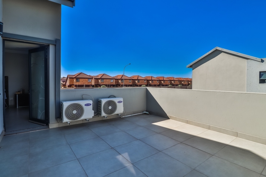 4 Bedroom Property for Sale in Swallow Hills Lifestyle Estate Gauteng