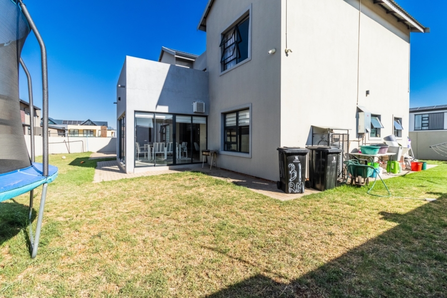 4 Bedroom Property for Sale in Swallow Hills Lifestyle Estate Gauteng