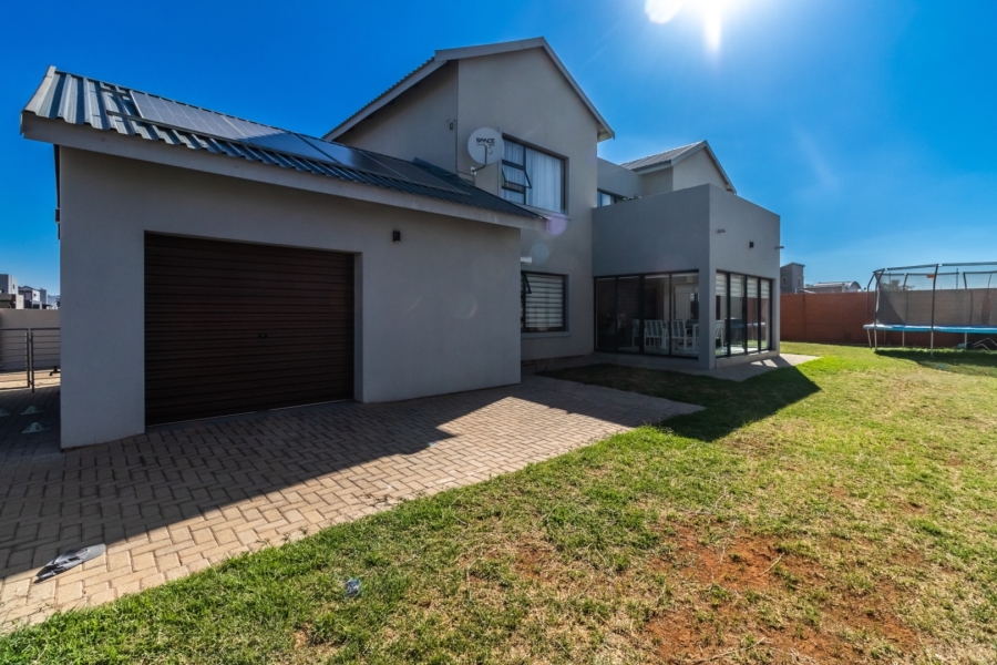 4 Bedroom Property for Sale in Swallow Hills Lifestyle Estate Gauteng