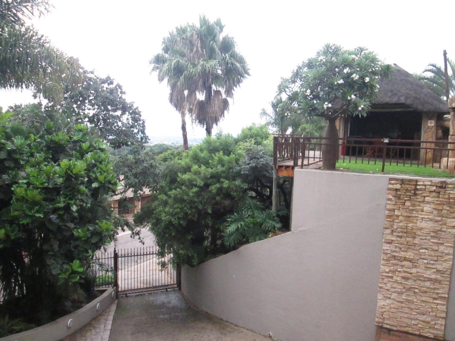 8 Bedroom Property for Sale in Florauna Gauteng