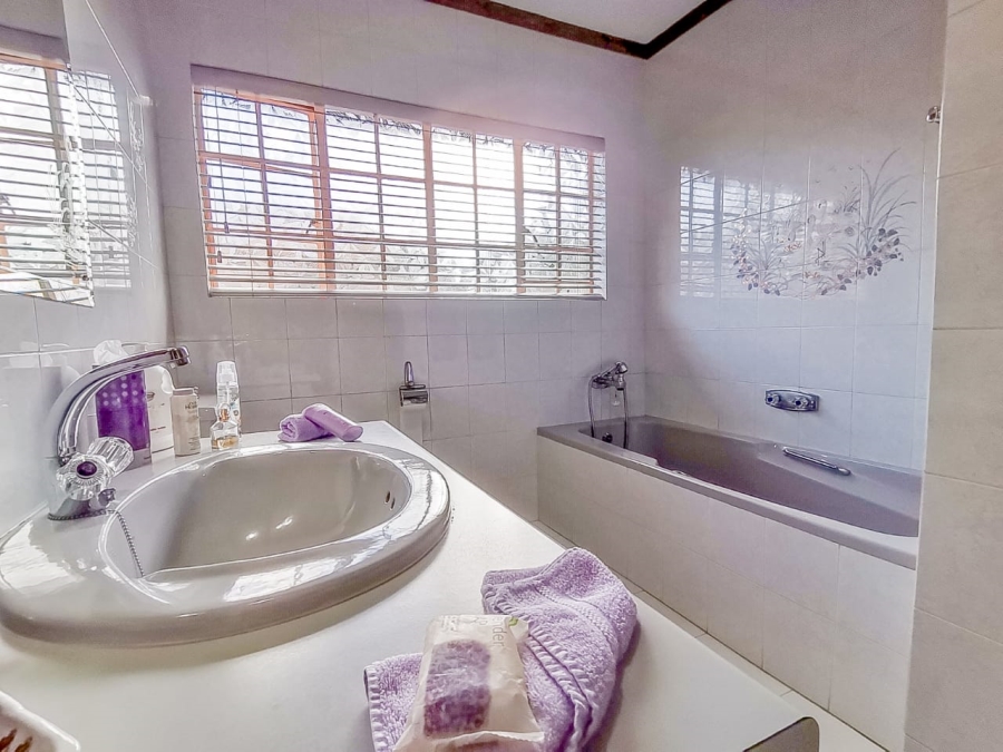 5 Bedroom Property for Sale in Bartlett Gauteng