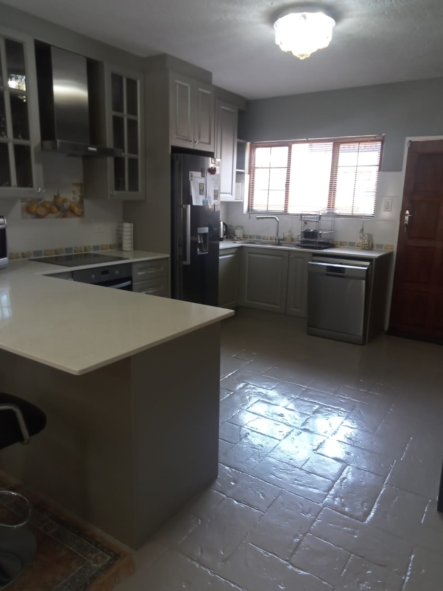 4 Bedroom Property for Sale in Selcourt Gauteng