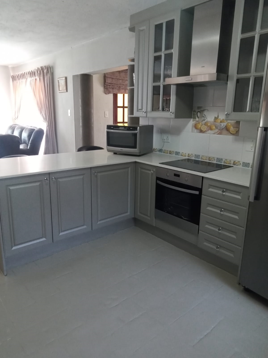 4 Bedroom Property for Sale in Selcourt Gauteng