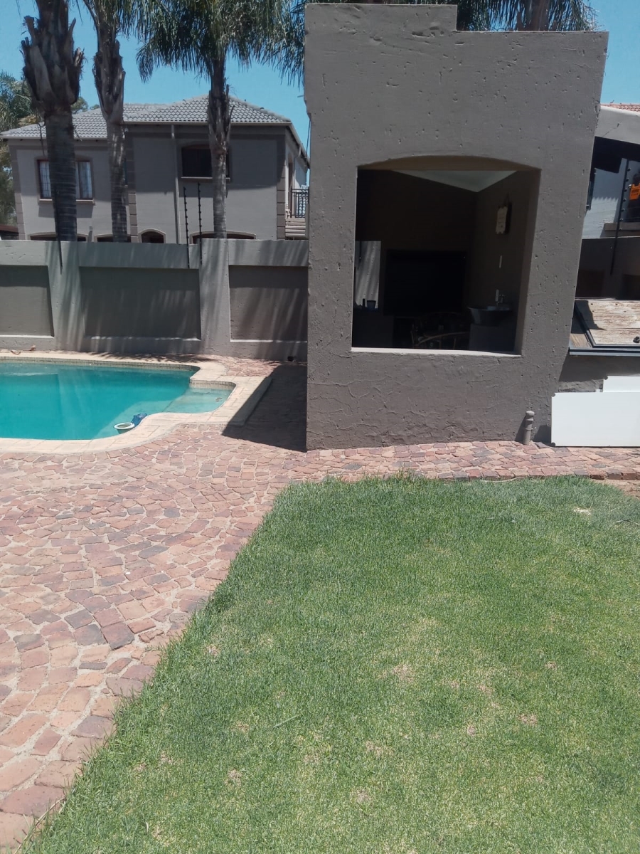 4 Bedroom Property for Sale in Selcourt Gauteng