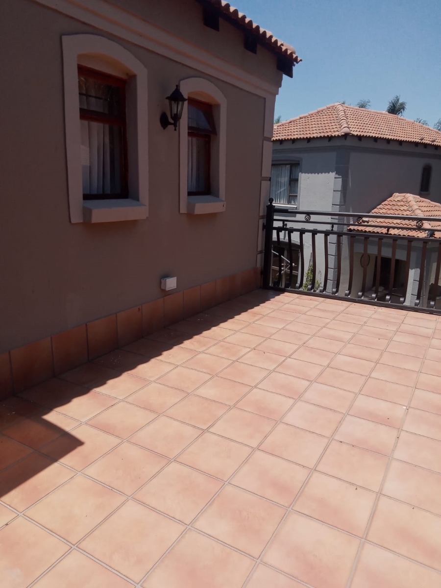 4 Bedroom Property for Sale in Selcourt Gauteng