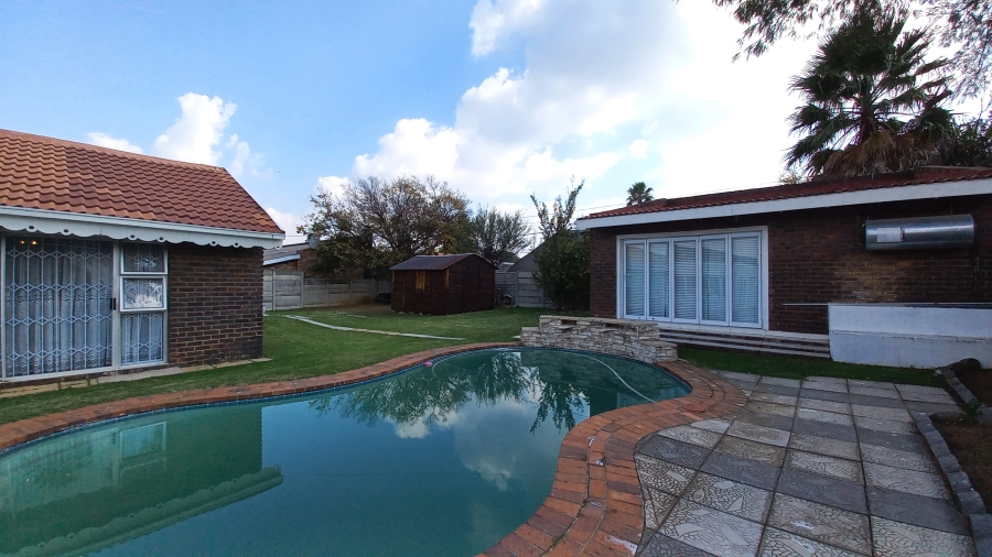 4 Bedroom Property for Sale in Sunward Park Gauteng