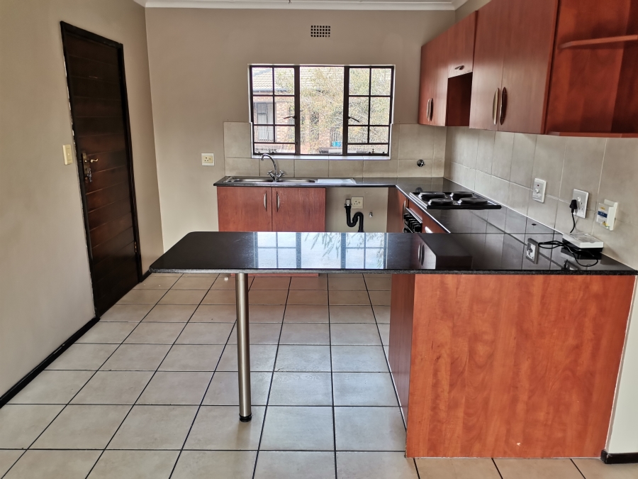 3 Bedroom Property for Sale in Sonneveld Gauteng