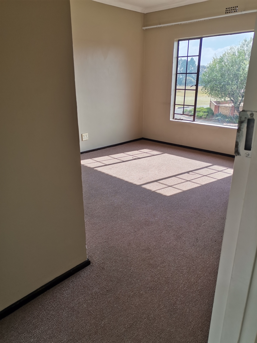 3 Bedroom Property for Sale in Sonneveld Gauteng