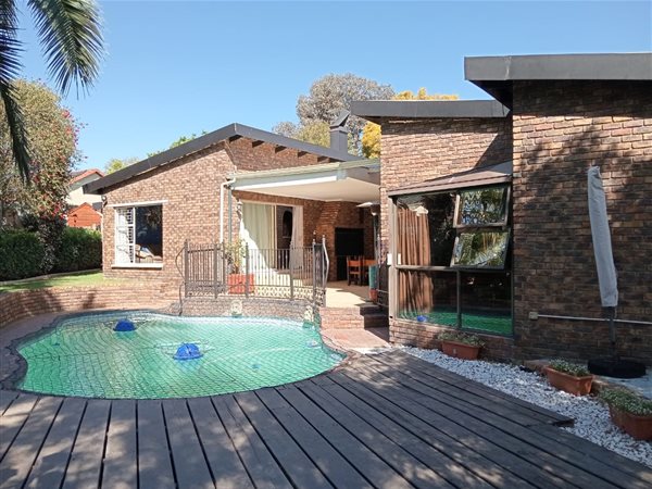 3 Bedroom Property for Sale in Glen Marais Gauteng