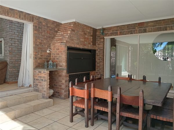 3 Bedroom Property for Sale in Glen Marais Gauteng