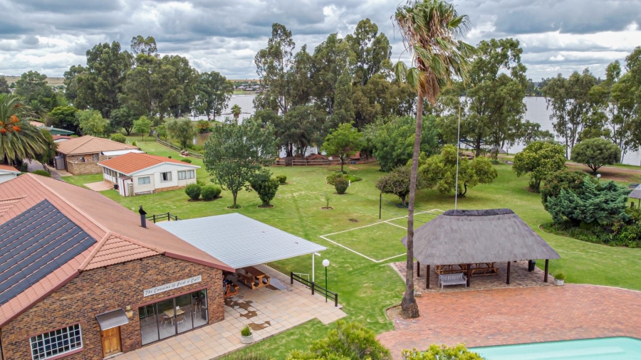 2 Bedroom Property for Sale in Vaal Marina Gauteng