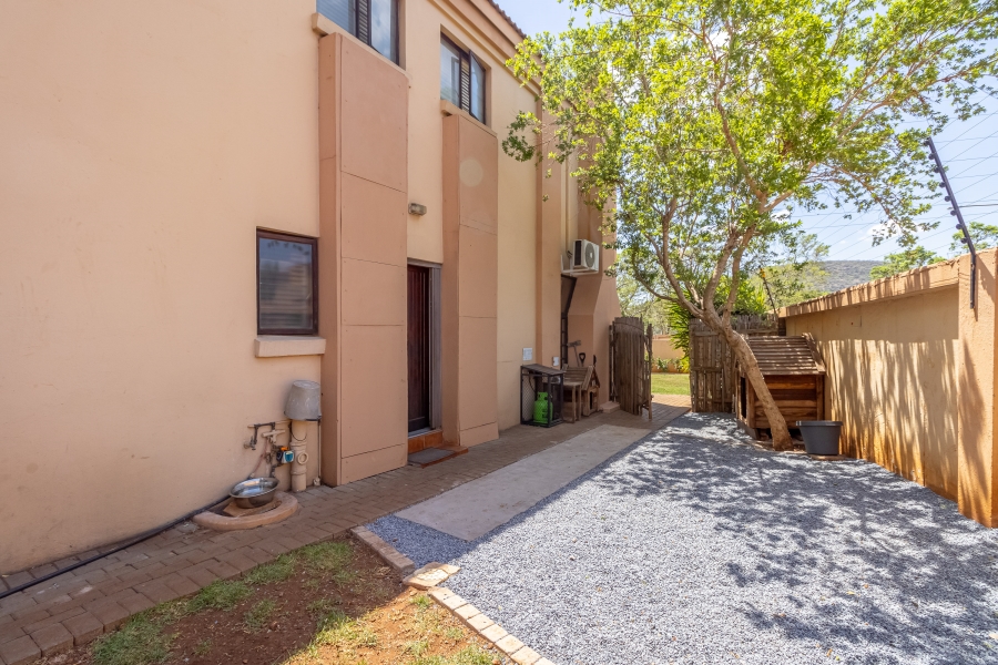 3 Bedroom Property for Sale in Eldoraigne Gauteng