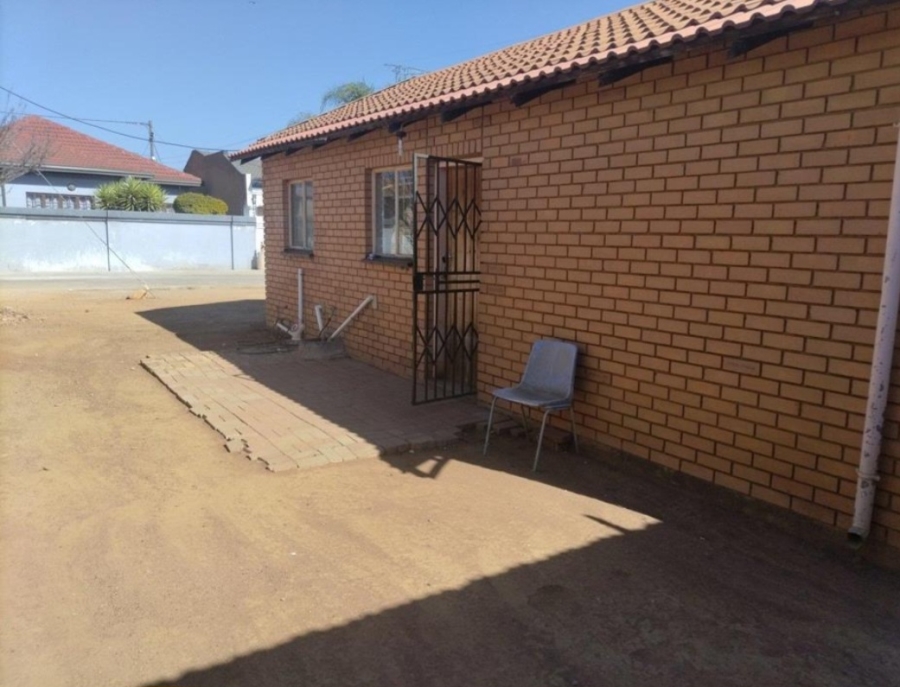 2 Bedroom Property for Sale in Mamelodi East Gauteng