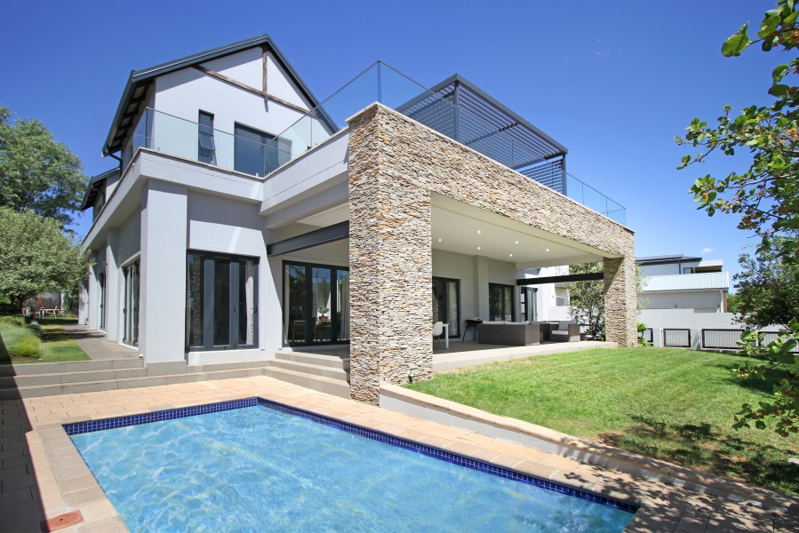 4 Bedroom Property for Sale in Waterfall Country Estate Gauteng