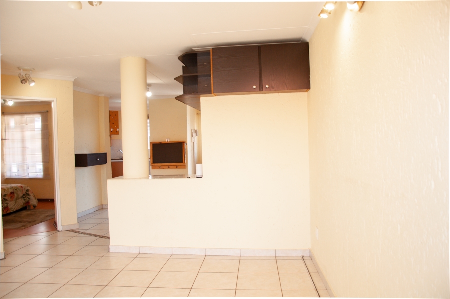 2 Bedroom Property for Sale in Vorna Valley Gauteng