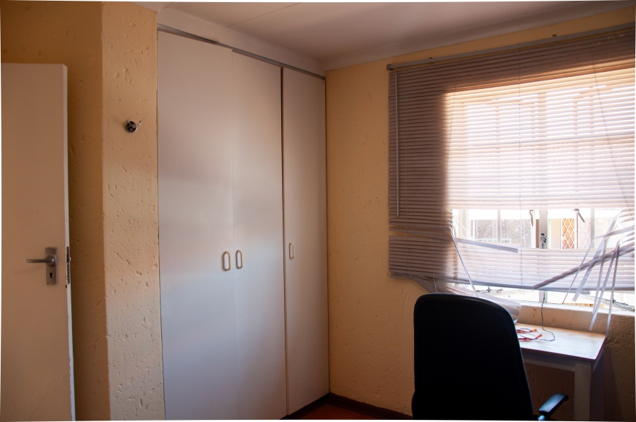 2 Bedroom Property for Sale in Vorna Valley Gauteng