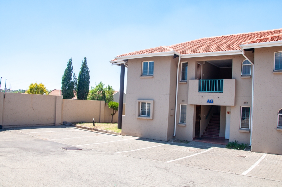 2 Bedroom Property for Sale in Vorna Valley Gauteng