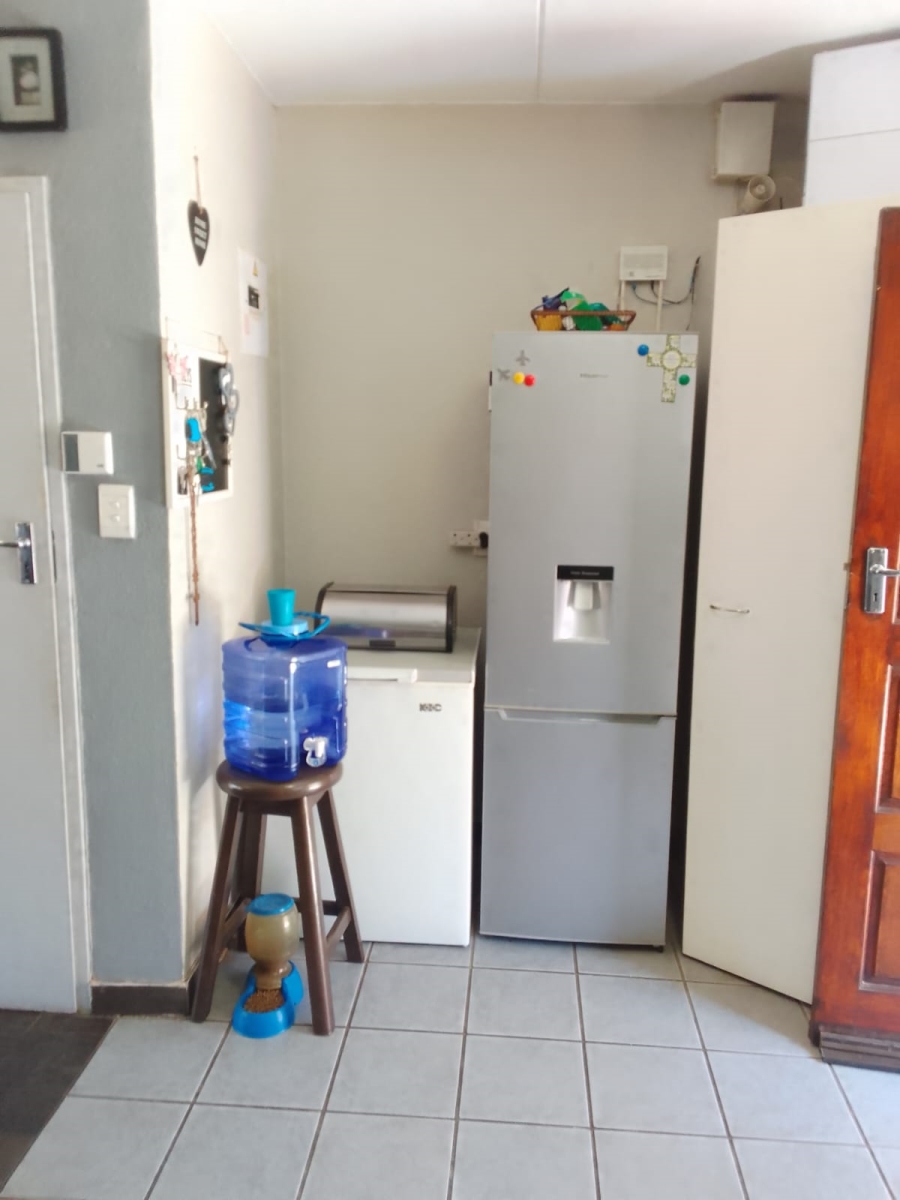 2 Bedroom Property for Sale in Wilgeheuwel Gauteng