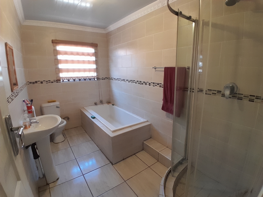 3 Bedroom Property for Sale in Kagiso Gauteng