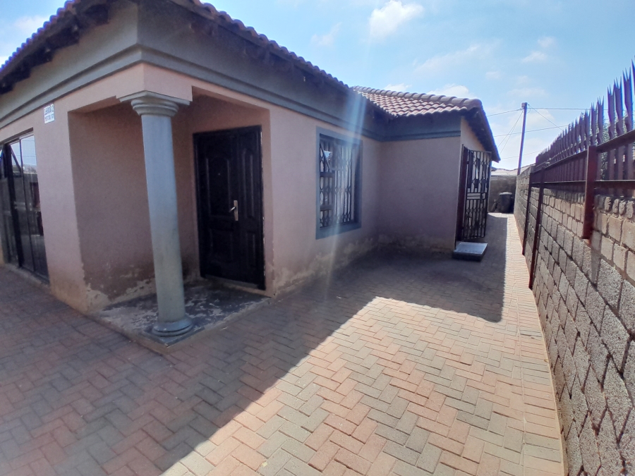 3 Bedroom Property for Sale in Kagiso Gauteng