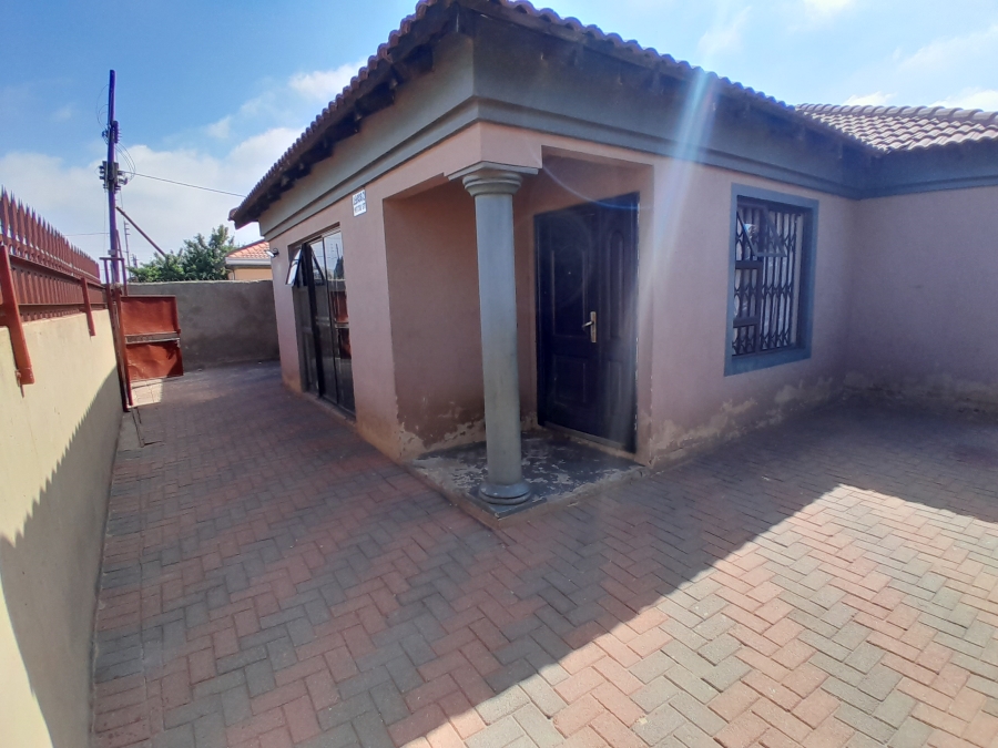 3 Bedroom Property for Sale in Kagiso Gauteng