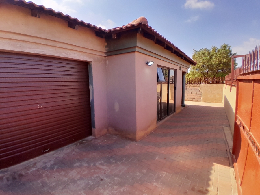 3 Bedroom Property for Sale in Kagiso Gauteng