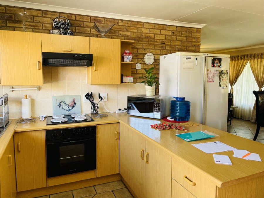 3 Bedroom Property for Sale in Noordheuwel Gauteng